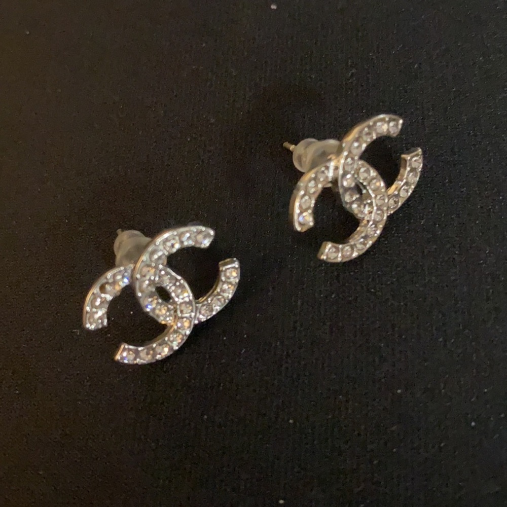 Earring new